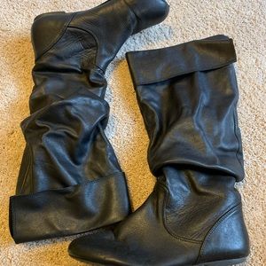 Gianni Bini leather boots